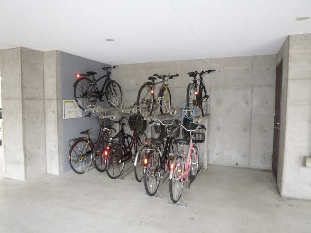 駐輪場（屋内）