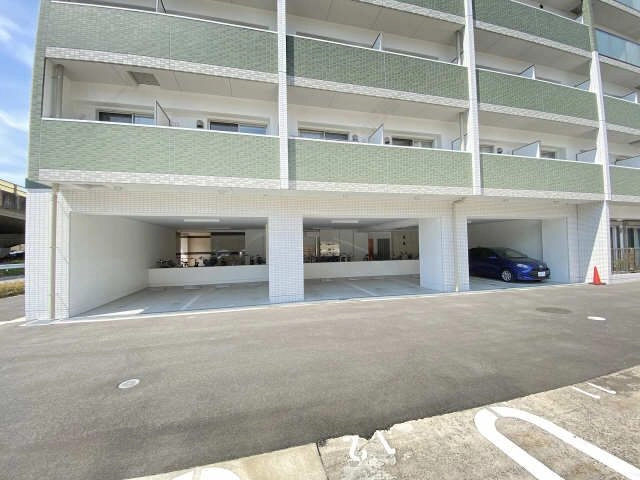 駐車場（屋内）