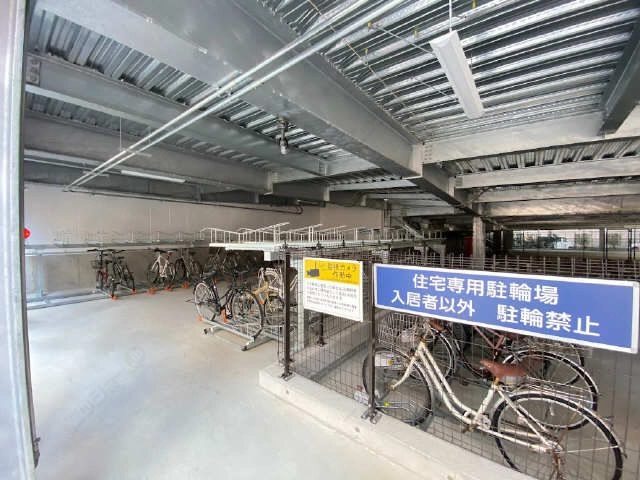 駐輪場