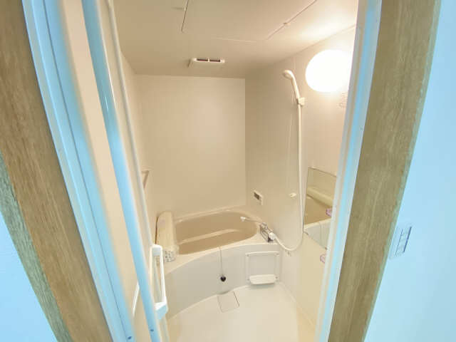 コンフォール鳴浜 3階 浴室
