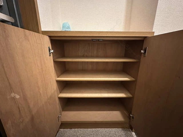 シューズボックス