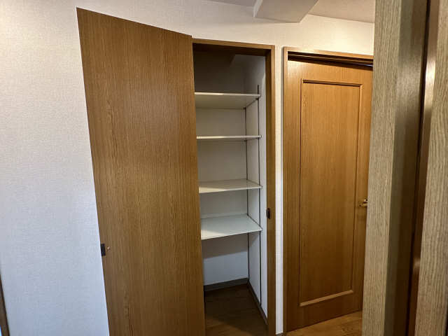 通路収納