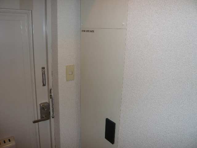 アーバンポイント３０４ 2階 電気温水器