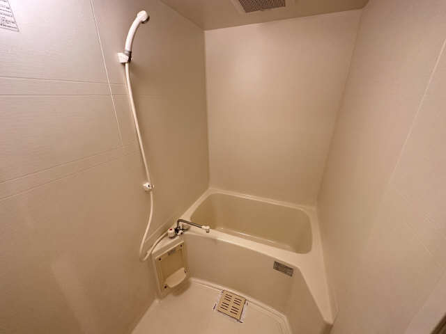 キャトルセゾン 2階 浴室