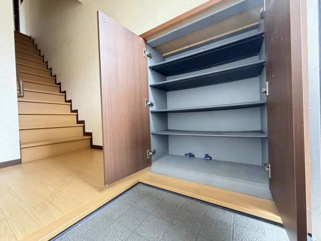 シューズボックス