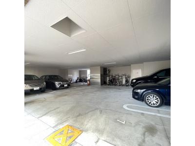 Espoir i 3階 駐車場