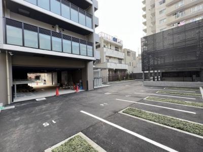 S-RESIDENCE浄心East 10階 駐車場