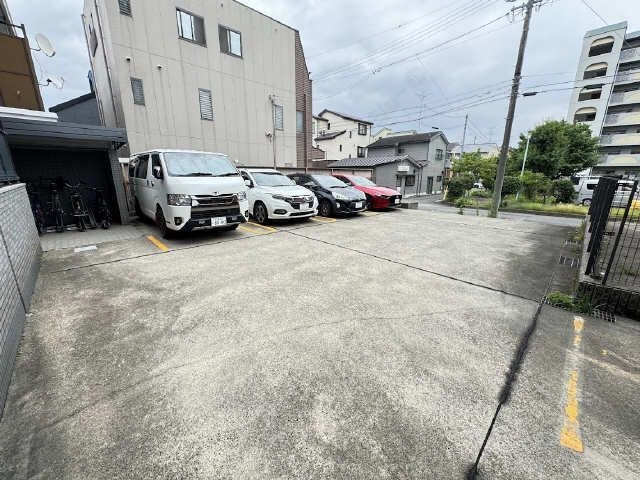 駐車場（南）