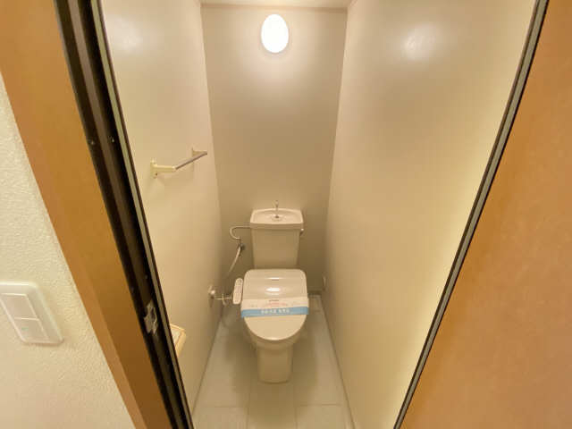 ＦＯＵＲ　ＬＥＡＶＥＳ前田 5階 WC