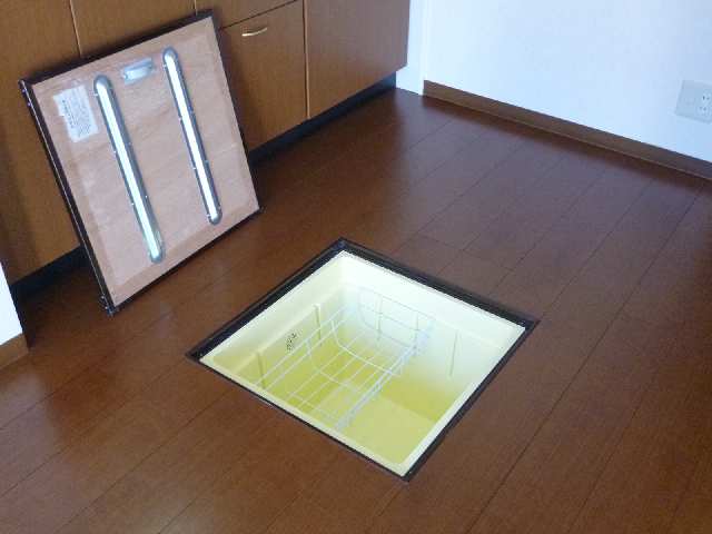 床下収納庫