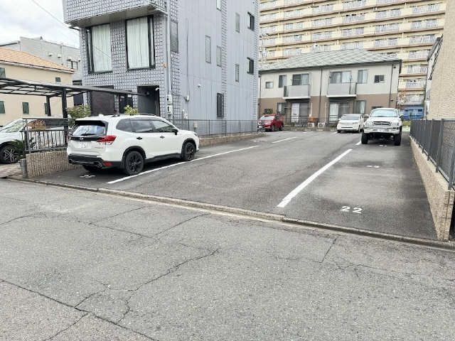 駐車場（南）
