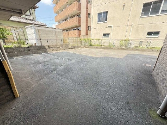 屋外駐車場(北)