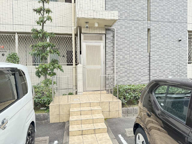 サブエントランス