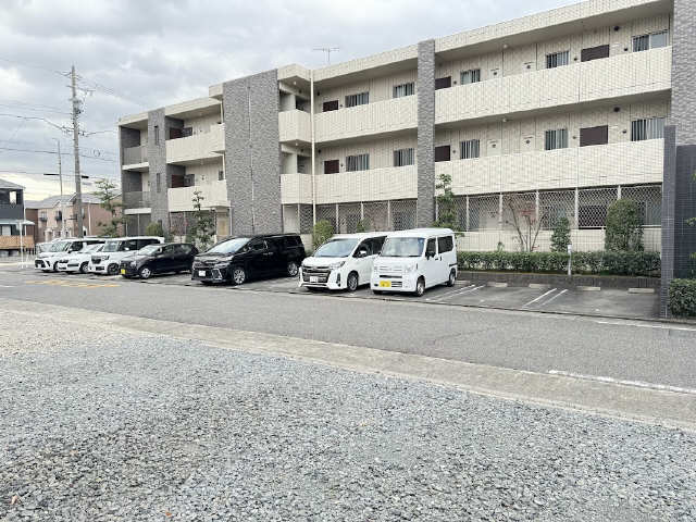 駐車場（敷地内・北）