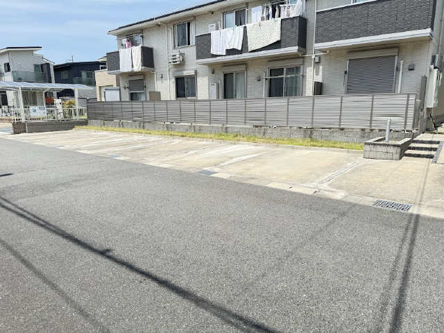 駐車場（南）