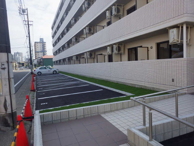 Ａ－ｃｉｔｙ港栄 3階 駐車場