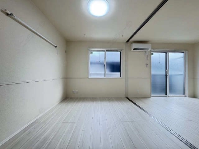 洋室(南)