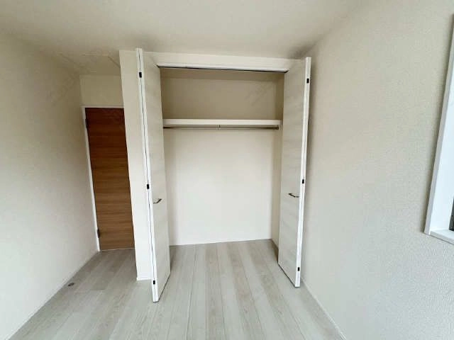 洋室（東）の収納