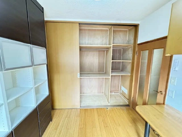洋室の収納