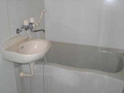 レオパレスカームリィ浜 1階 浴室