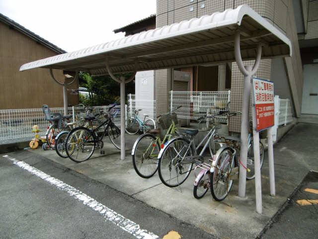 アニバーサリーⅠ番館 2階 駐輪場