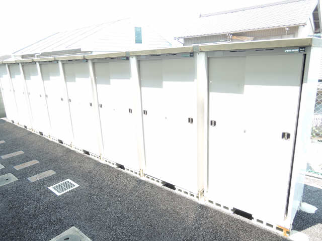 屋外物置