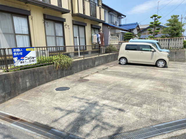 コスモハイツ 2階 駐車場