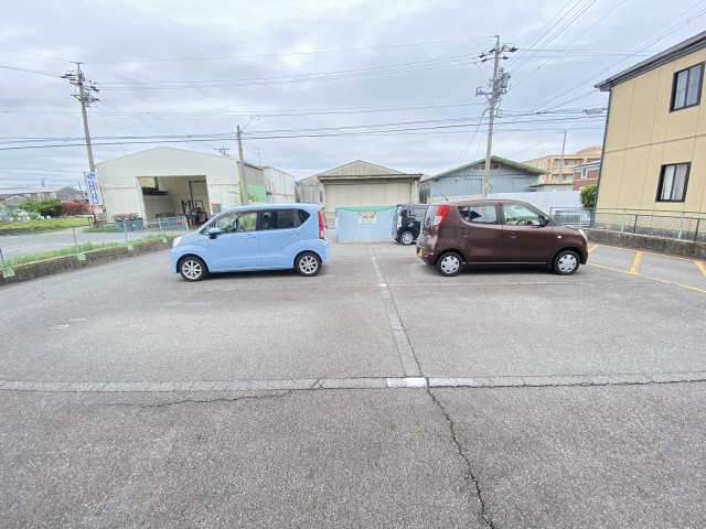 サンヴィラ森 2階 駐車場