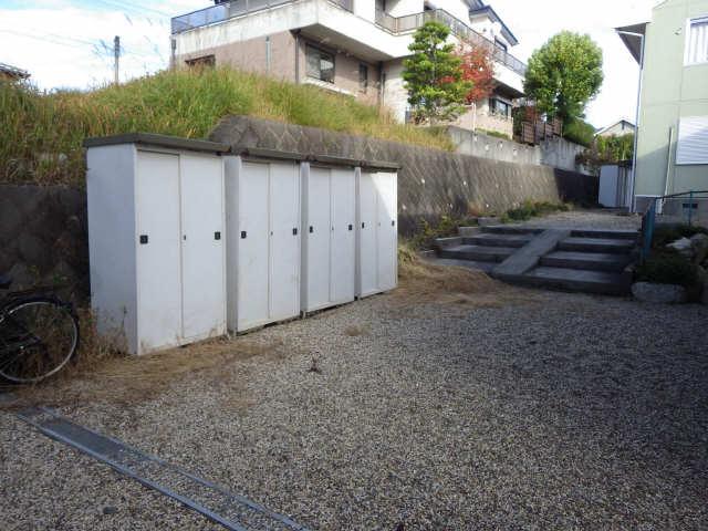 屋外物置