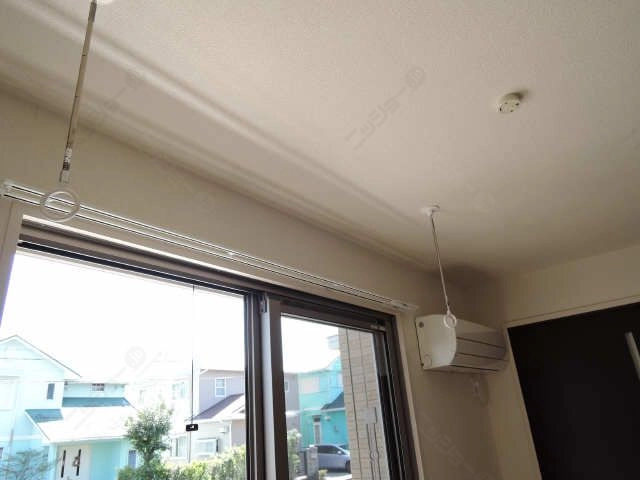 エアコン、室内物干し
