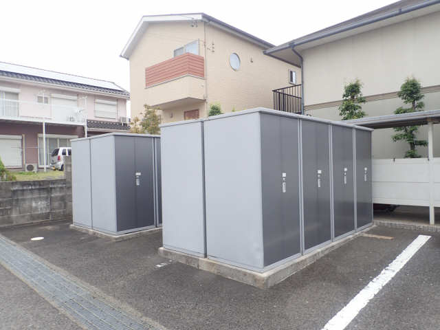 屋外物置
