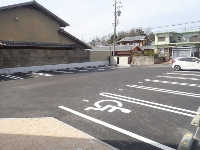 スタブリテラス大山田 2階 駐車場