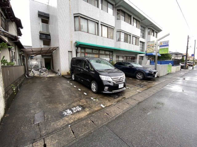 緑園第３サンコーポ 3階 駐車場