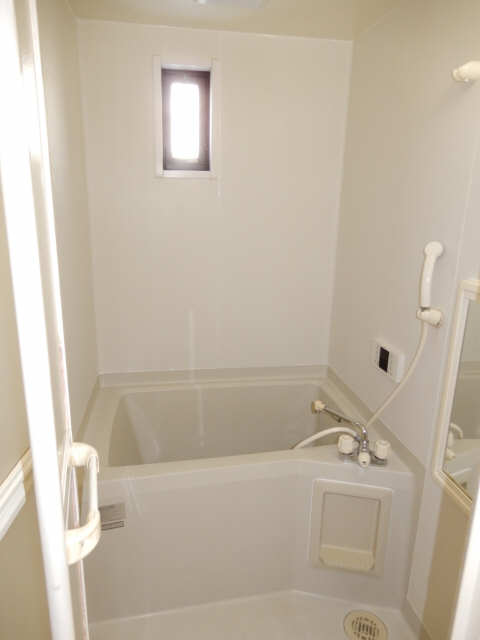 ハナミズキ安田２ 1階 浴室
