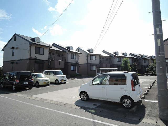 アムールロイヤル 2階 駐車場