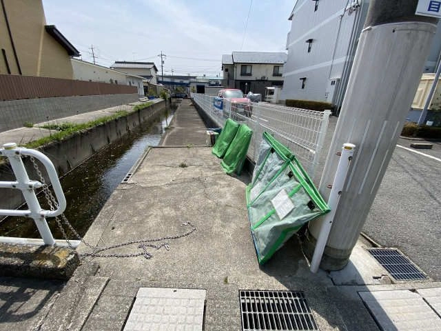 ゴミ置き場
