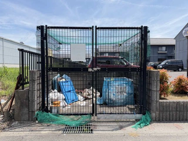 ごみ置き場
