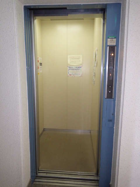 竹中ビル 3階 エレベーター