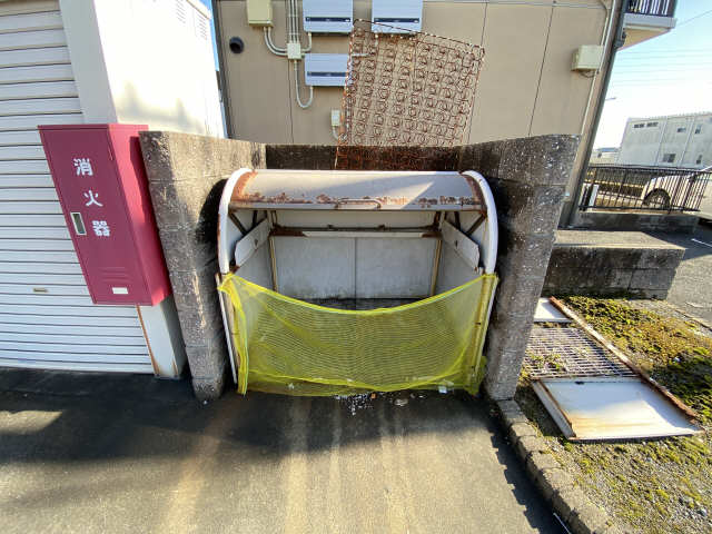 ゴ�ミ置き場