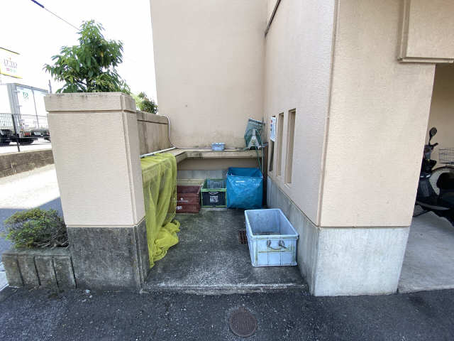 ゴミ置き場