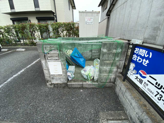 ゴミ置き場