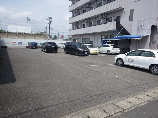 シャトレーヌＫＩＴＡＪＩＭＡ 3階 駐車場