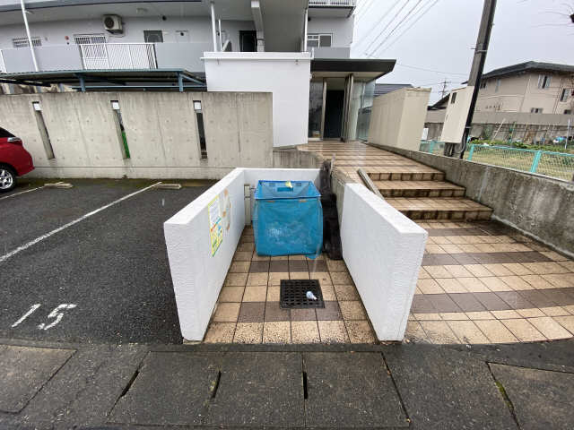 ゴミ置き場