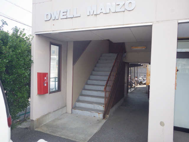 ＤＷＥＬＬ　ＭＡＮＺＯ 3階 エントランス