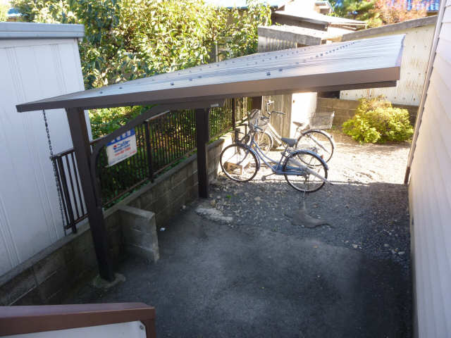 タウニィ富士 1階 自転車置場