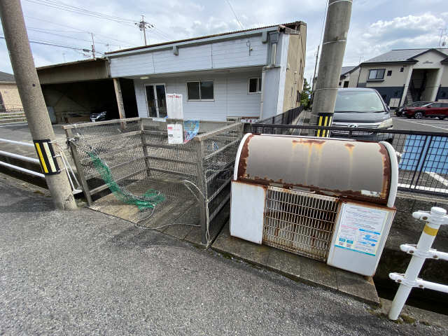 ゴミ置き場