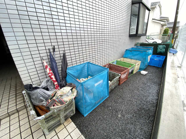 ゴミ置き場