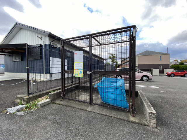 ゴミ置き場