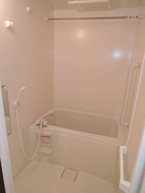 メゾン・ド・ＳＷＥＥＴ　Ⅲ 2階 浴室