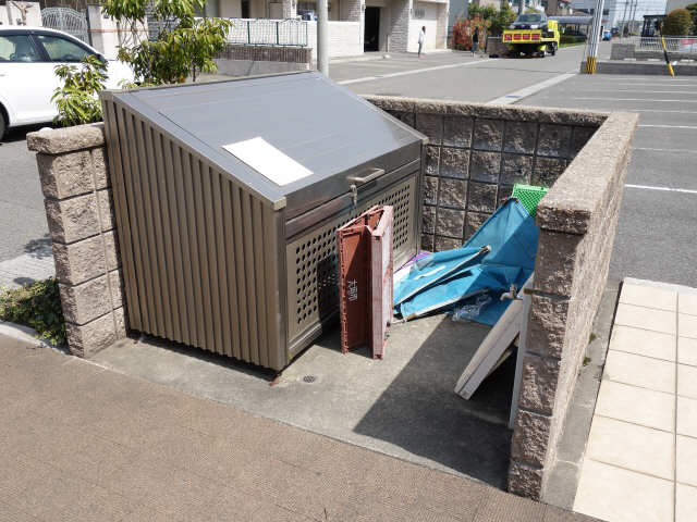 ゴミ置き場